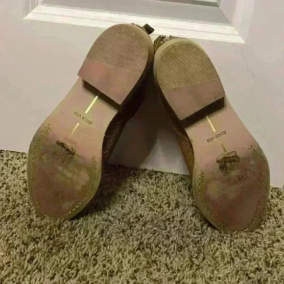 Dolce Vita perforated Ankle Bootie - Picture 7 of 8